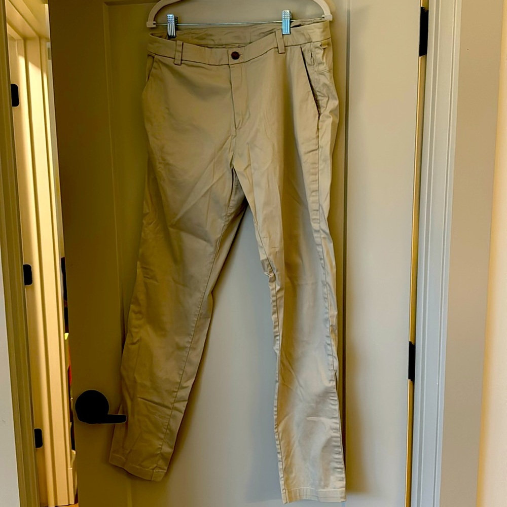 Lululemon Men’s pants. Size 34